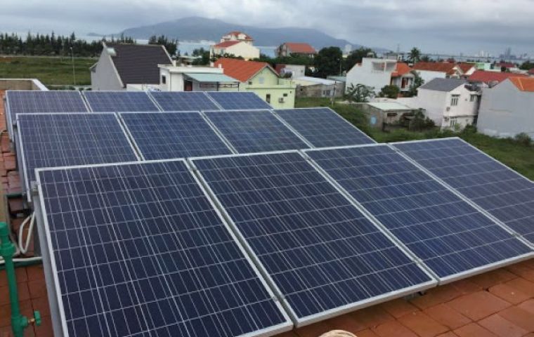 Sử dụng và lắp hệ thống điện năng lượng mặt trời hòa lưới cho doanh nghiệp